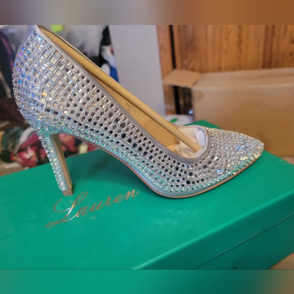 Lauren Lorraine NEW Dazzle Sparkling Silver Heels Size 5.5